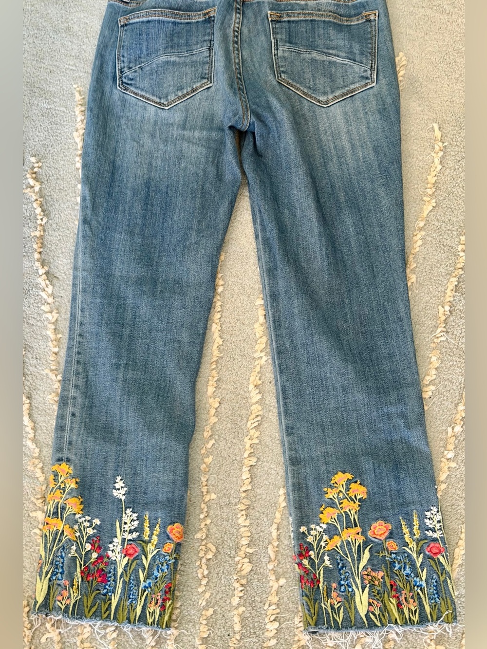 Driftwood Colette Wildflower Embroidered Skinny Jeans โ Size 27 - Picture 8 of 12